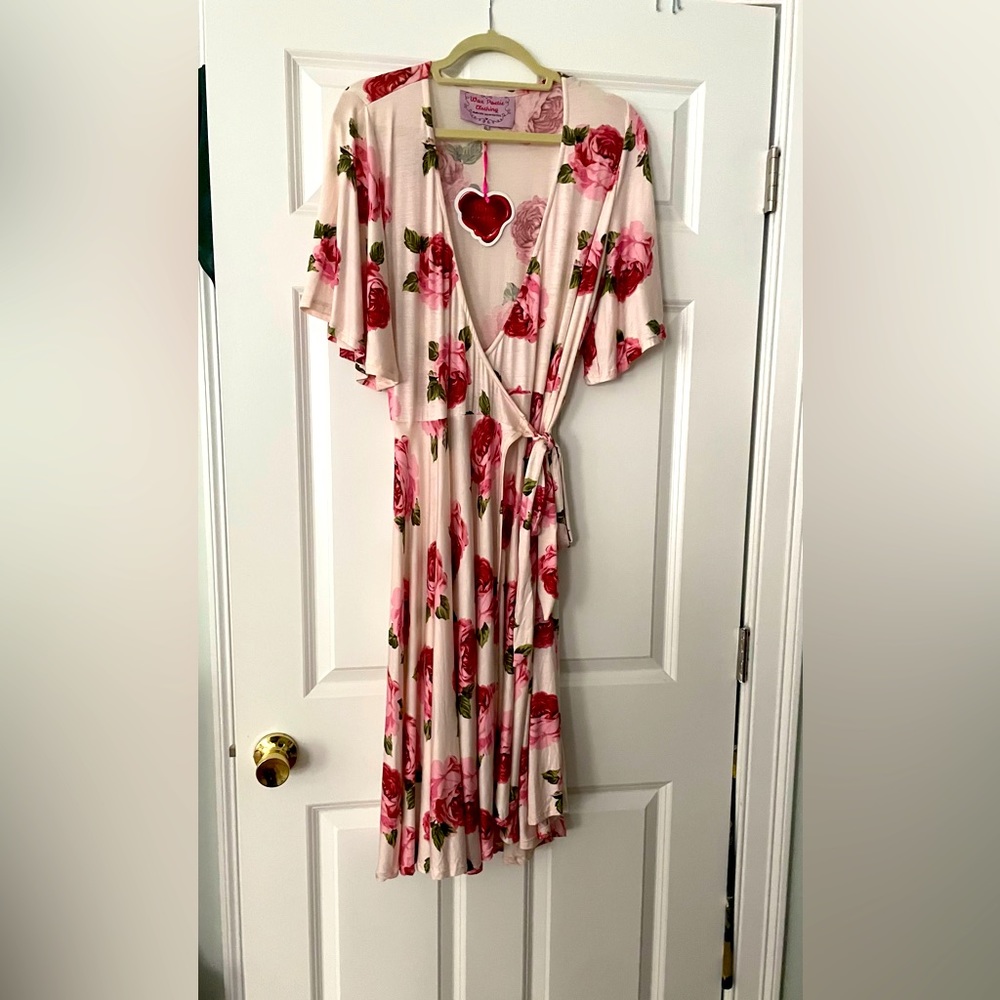 XL Wax Poetic Clothing Aurora Cream Rose